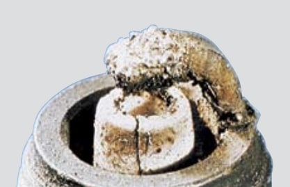 وجود خاكستر روي شمع