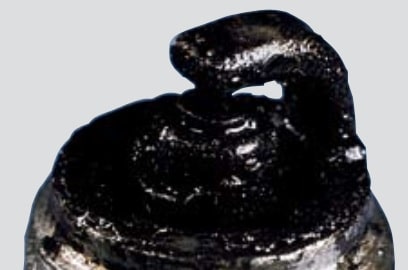  وجود روغن روی شمع 