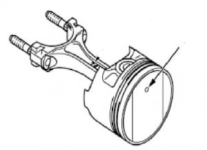 علامت روی پیستون که باید به سمت جلوی موتور باشد