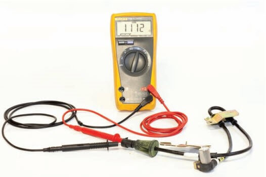 استفاده از مولتی‌متر برای اندازه‌گیری مقاومت سنسور از نوع مقاومتی - آهنربایی