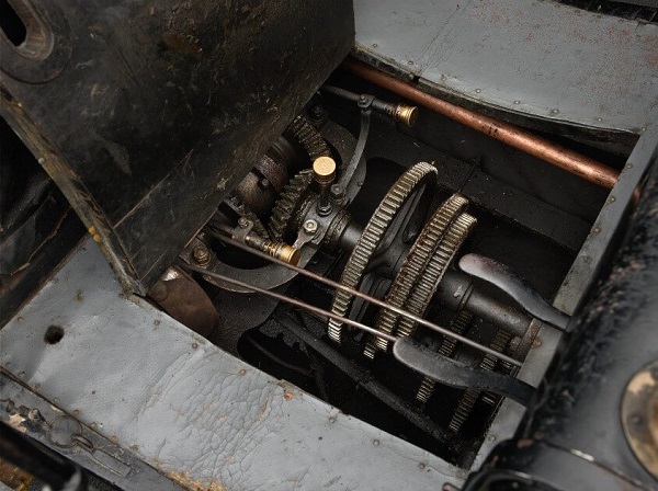 اولین جعبه‌دنده خودرو پانهارد