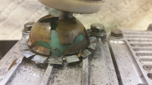 خرابی مجموعه نگهدارنده دسته‌دنده