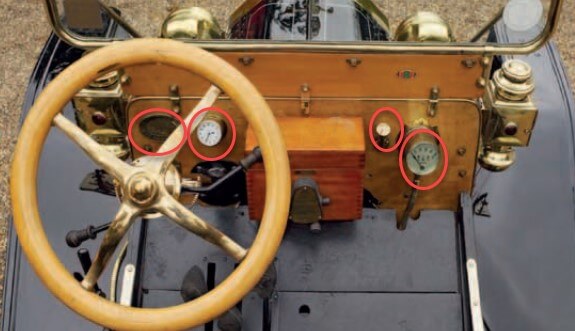 نمونه داشبود خودروهای اولیه